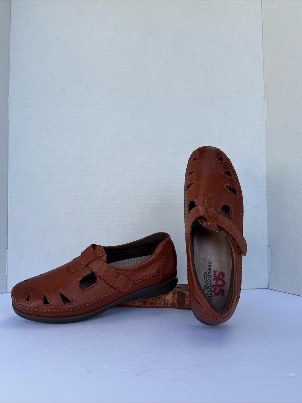 Roamer T-Strap Comfort Loafer Womens 7.5 Brown Leather Made In USA No Box New
